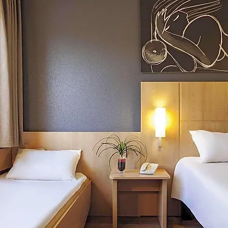 Hotel Ibis Cornella Cornellà de Llobregat