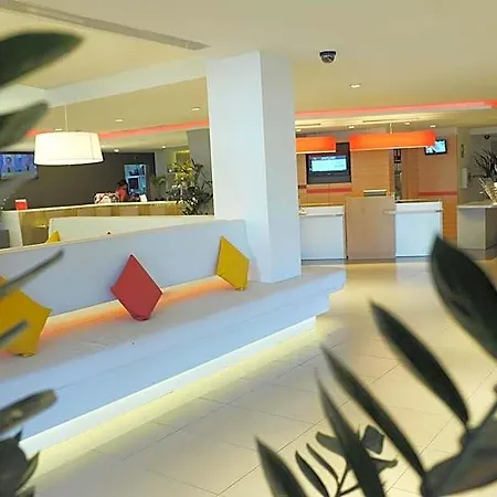 Hotel Ibis Cornella
