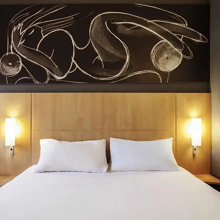 Ibis Cornella Hotel 2*