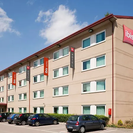 Ibis Cornella קורנלה דה יוברגאט