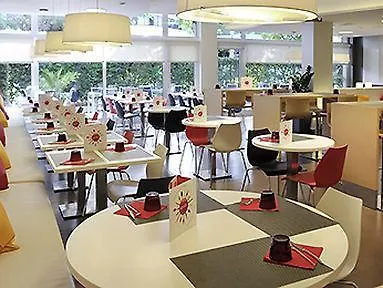Ibis Cornella Отель 2*