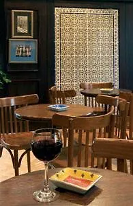 Ibis Cornella Hotel 2*