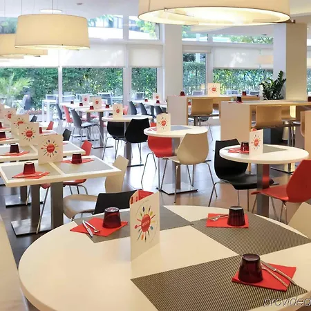 Ibis Cornella 2* Cornellá de Llobregat