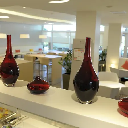 Hotel Ibis Cornella Cornellá de Llobregat