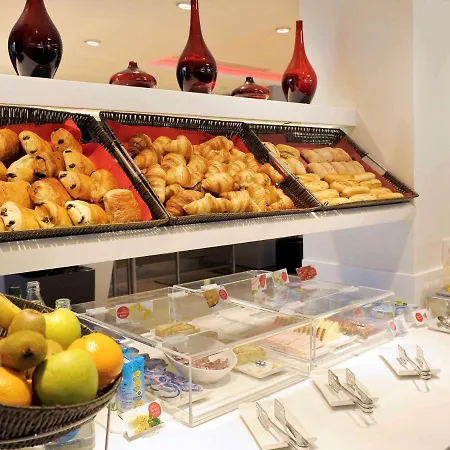 Hotel Ibis Cornella 2*