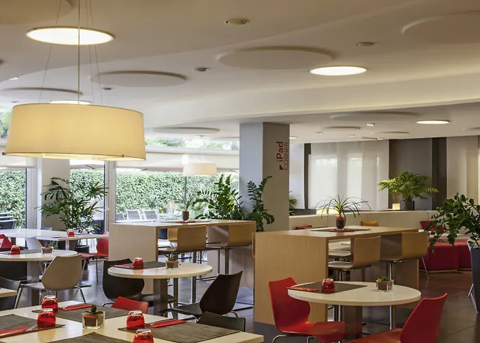 Szálloda Ibis Cornella