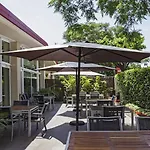 Ibis Cornella Hotel 2*