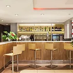 Ibis Cornella 2*