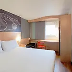 Ibis Cornella 2*