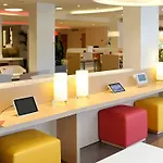 Ibis Cornella Hotel 2*