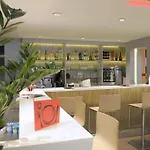 Ibis Cornella 2*