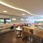 Ibis Cornella Hotel 2*