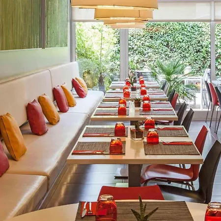 Hotel Ibis Cornella 2*