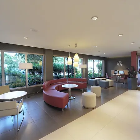 Ibis Cornella Szálloda 2*