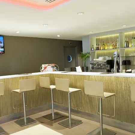 Ibis Cornella Szálloda 2*